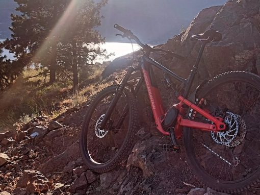 mountain bike overlooking west kelowna trail